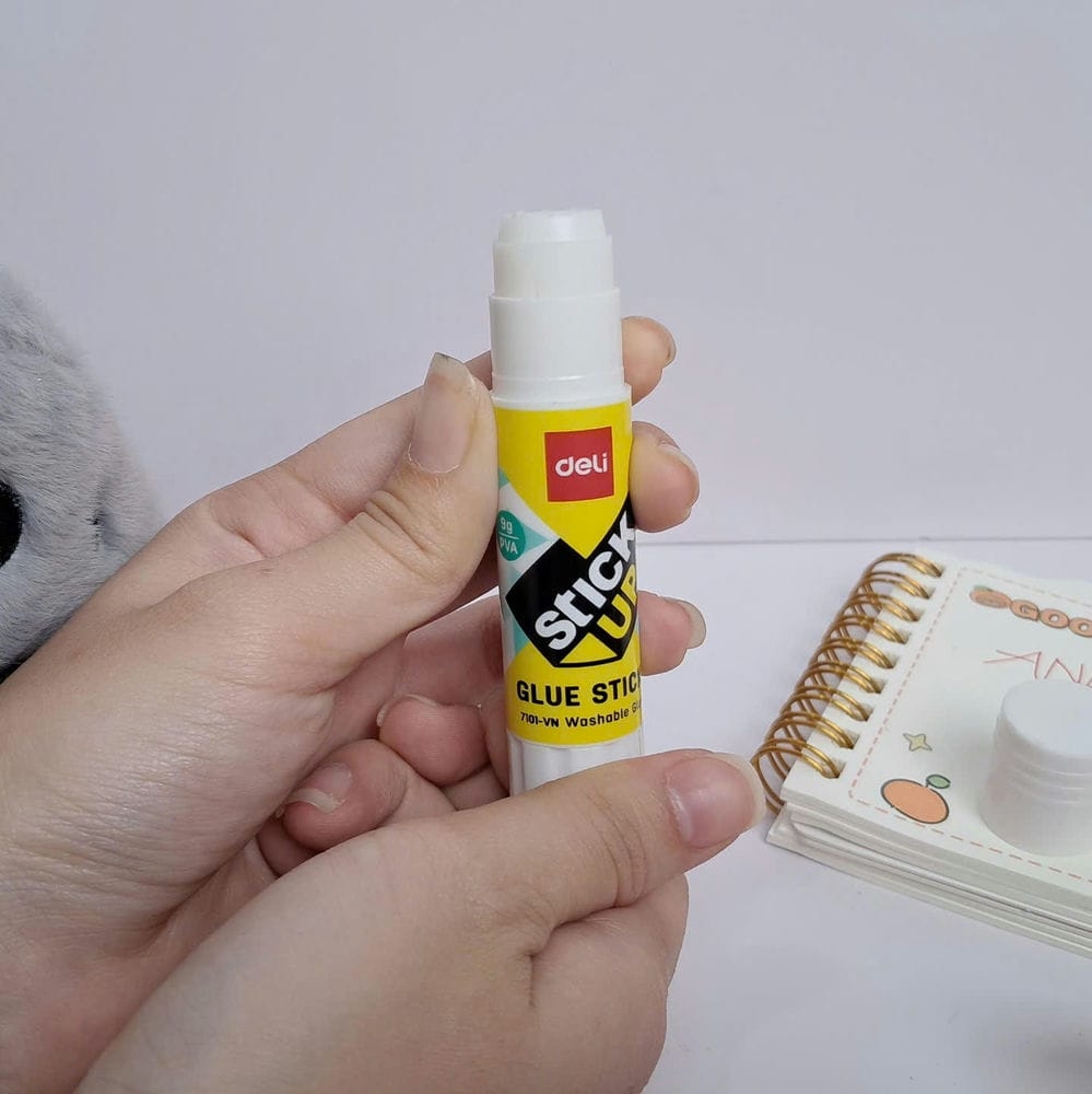 Hồ khô 8g Deli 7101 Dính tốt
