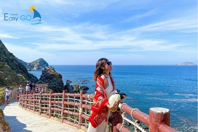 Eo Gió là địa điểm check in nổi tiếng của các bạn trẻ