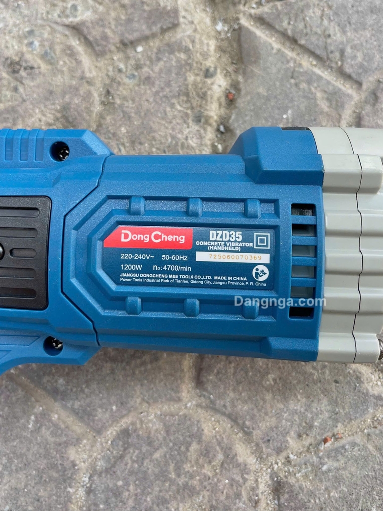 Máy Đầm Dùi Bê Tông Cầm Tay Dongcheng DZD35 ( Có Dây )