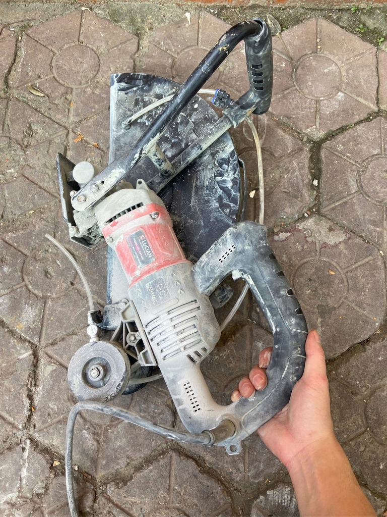 Máy cắt tường 420mm lucian - XBT420 ( máy đã test )