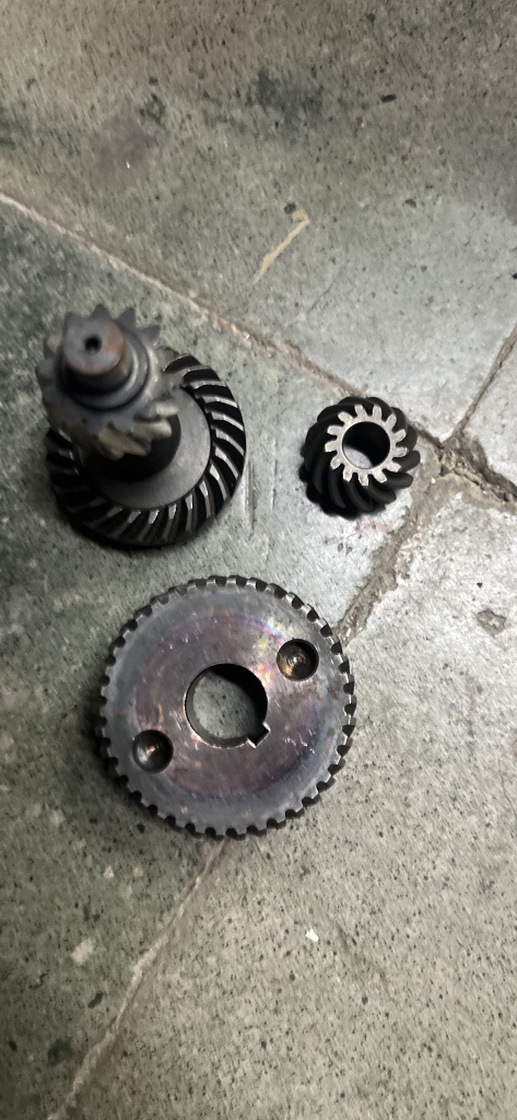 B44- Phụ Kiện Máy Cắt Rãnh Tường 2 Lưỡi Caowang SK1563