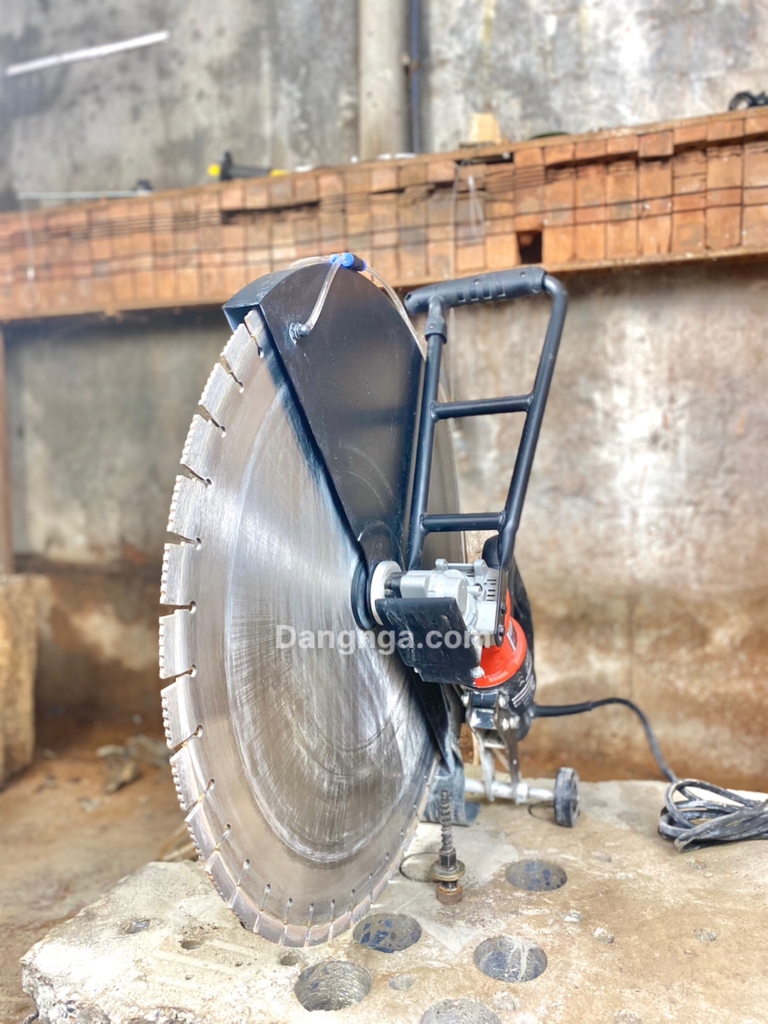 Máy Cắt Bê Tông Tableau 6839 cắt lưỡi 600mm