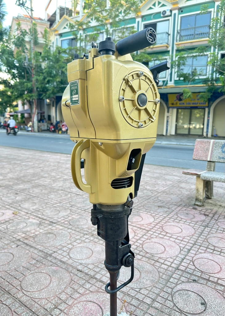 Máy Khoan Đá Chạy Xăng YN-30A ( Vàng )