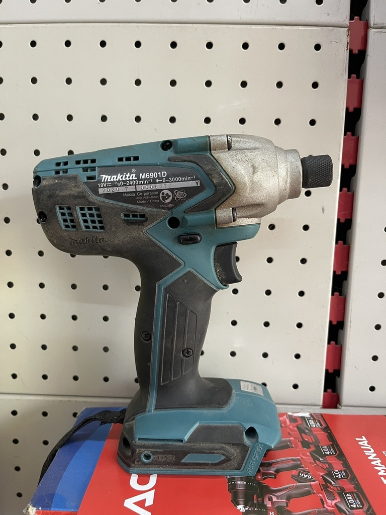Thân máy vặn vít makita m6901