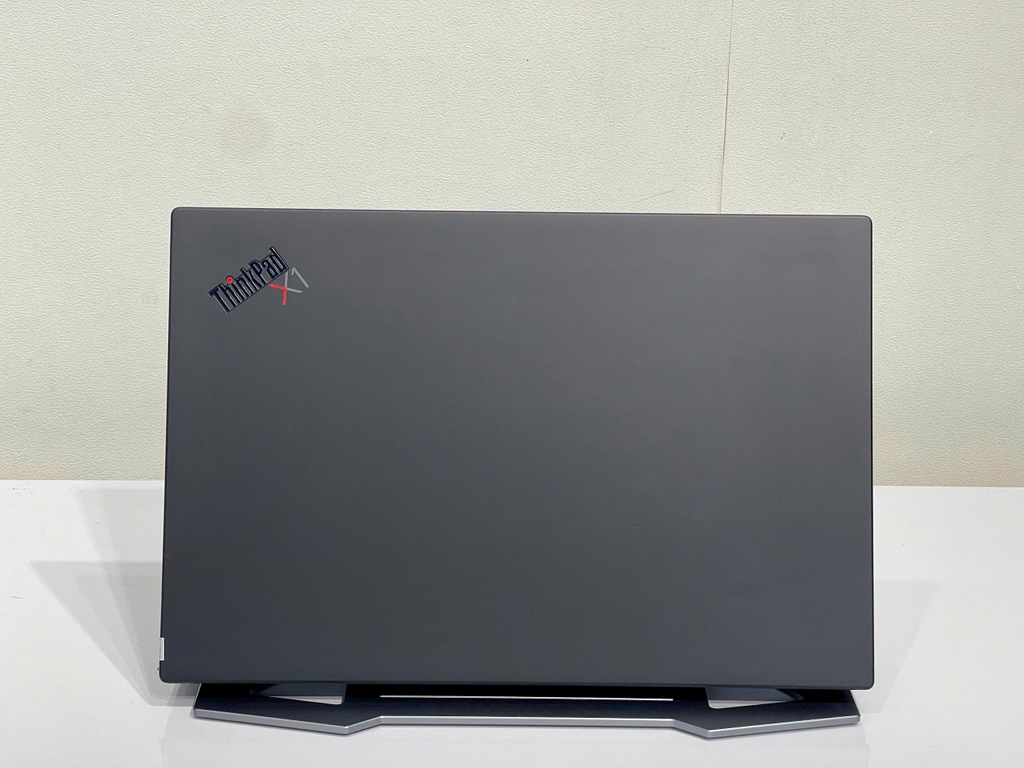 [ Like New ] Thinkpad X1 Carbon gen 8 i7-10610U|Ram 16gb|Ssd 256gb 14 FHD IPS