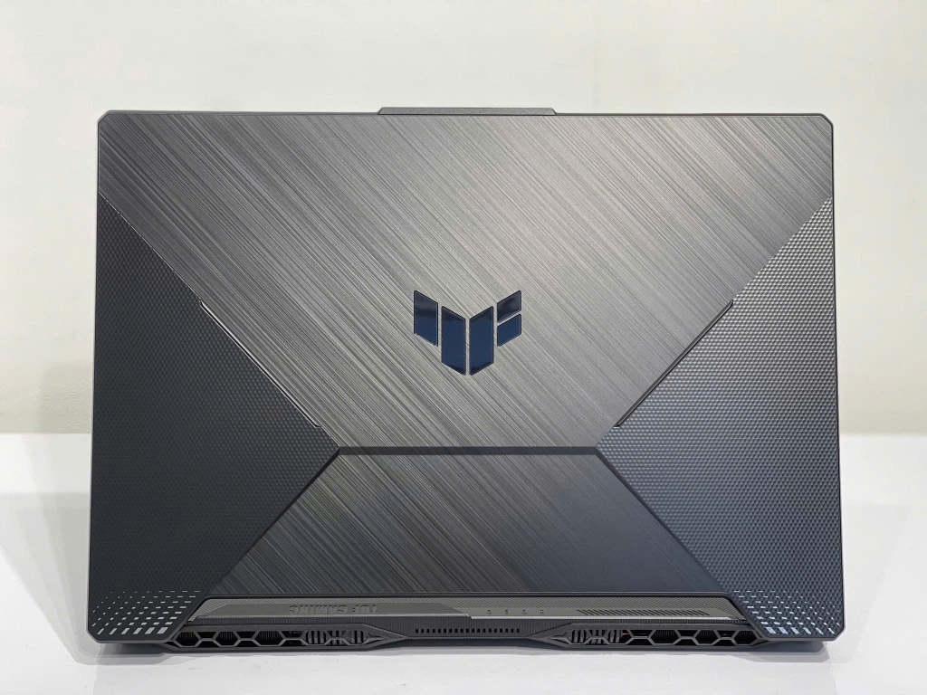 LAPTOP ASUS TUF GAMING F15 FX 506HF | I5-11400H / RAM 16G / SSD 512 / RTX 2050 15.6-FHD 144Hz
