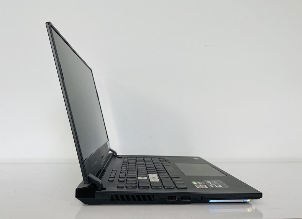 ROG STRIX G513/R7-4800H/GTX1650/8GB/512GB