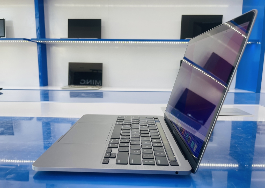 MACBOOK PRO M2/8GB/256GB