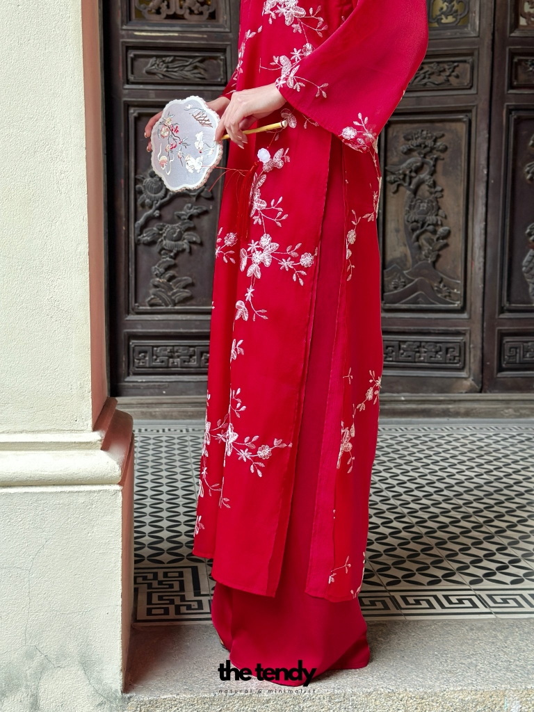 Áo dài cách tân BÁCH LIÊN dáng suông, chất tơ thêu hoa, thân áo có 2 lớp