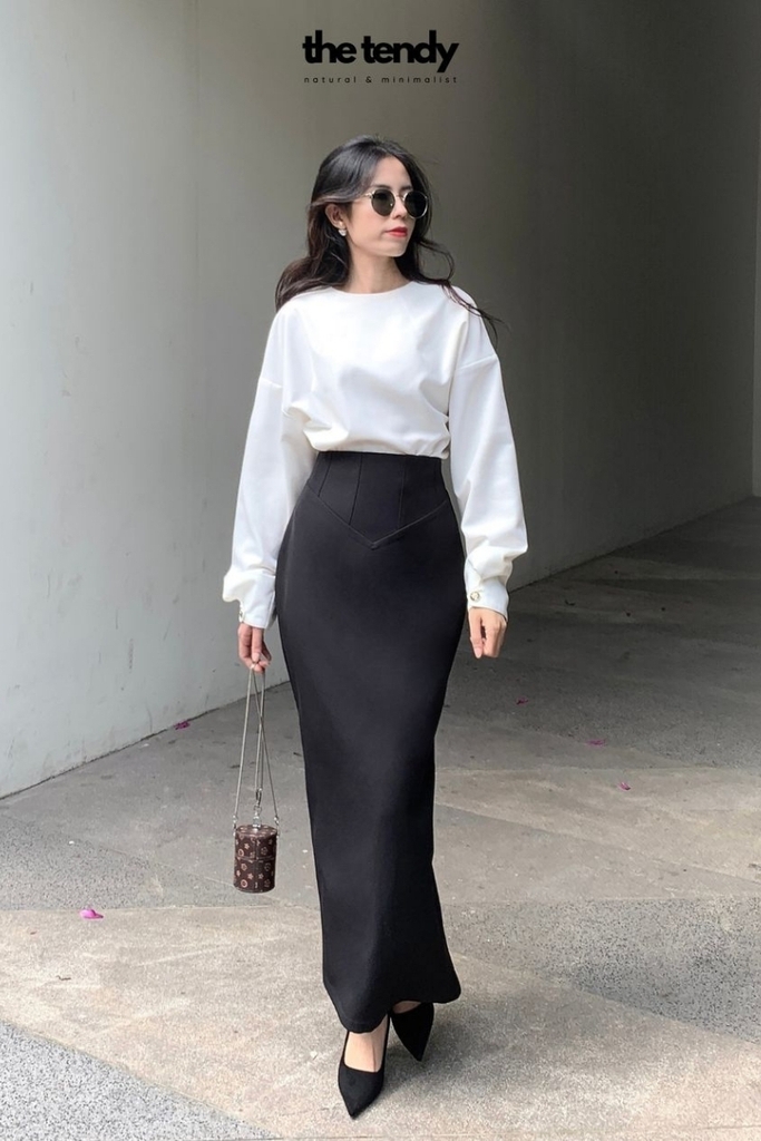 Áo Elliana tay dài, màu trắng, tay áo đính cúc sang trọng