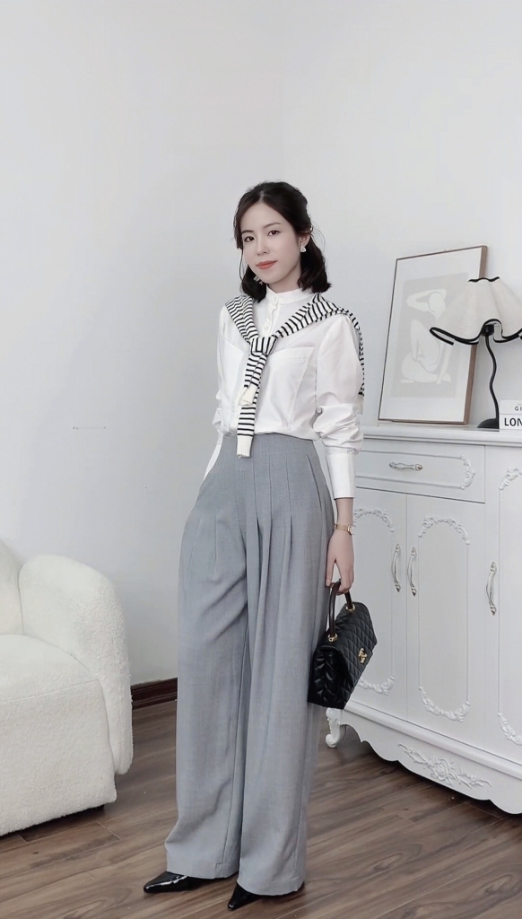 Quần dài Gillian ống rộng, dáng suông, màu ghi, chất tuýp si cao cấp