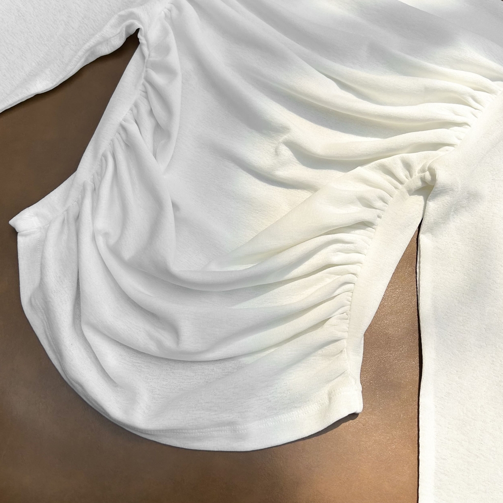 Áo thun ARLEY dài tay màu trắng, chất cotton, có nhún sườn