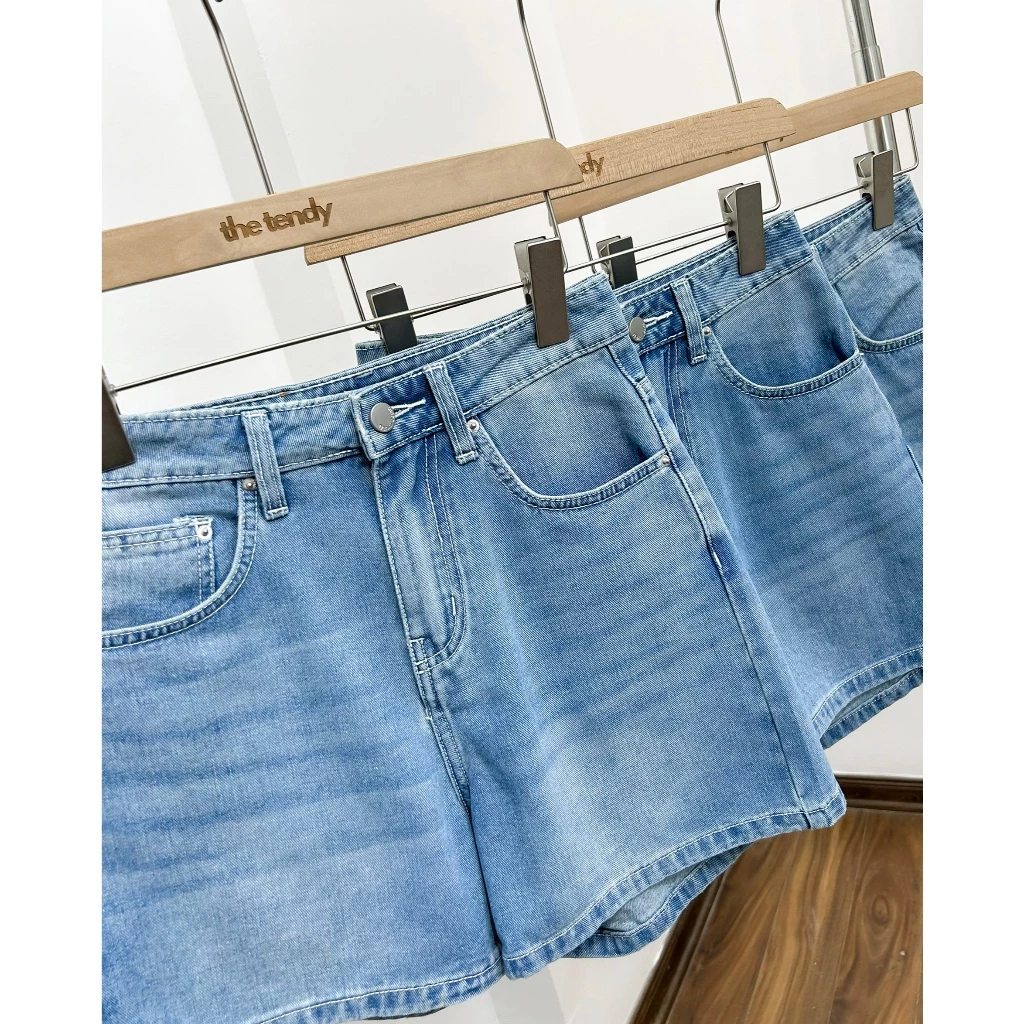 Quần short jean nữ Erica lưng cao, dáng đứng basic, chất cotton dày dặn