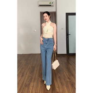 Áo cổ yếm cài cúc thêu hoa nổi Lily