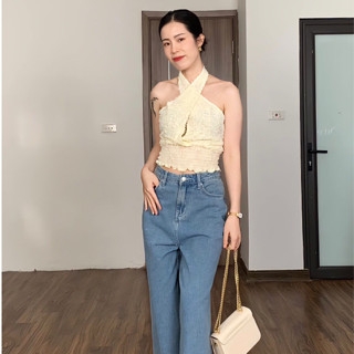 Áo cổ yếm cài cúc thêu hoa nổi Lily