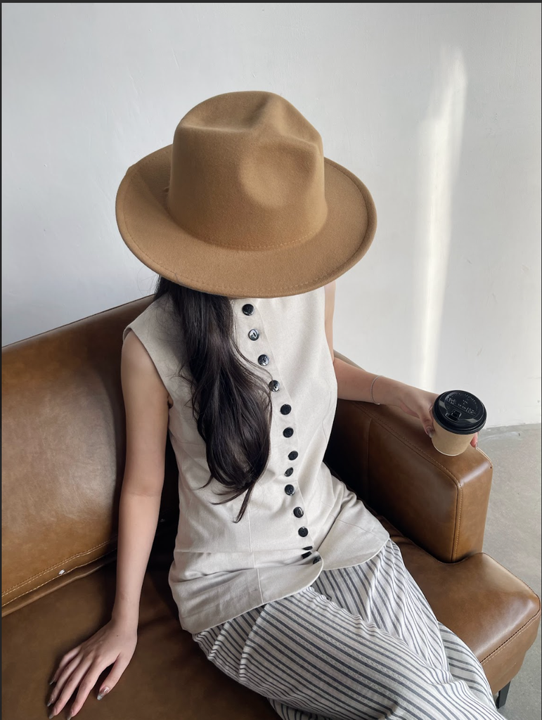 Áo gile Mervin linen cách điệu hàng cúc phía trước