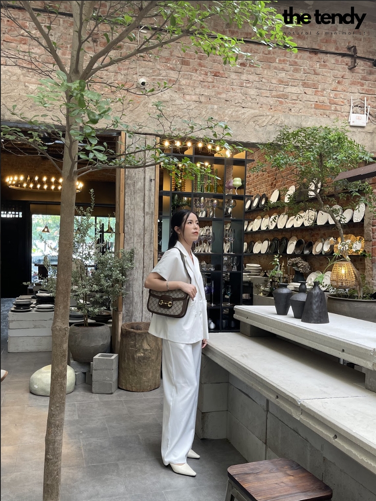 Áo blazer ngắn tay màu trắng Shayna phong cách Hàn Quốc