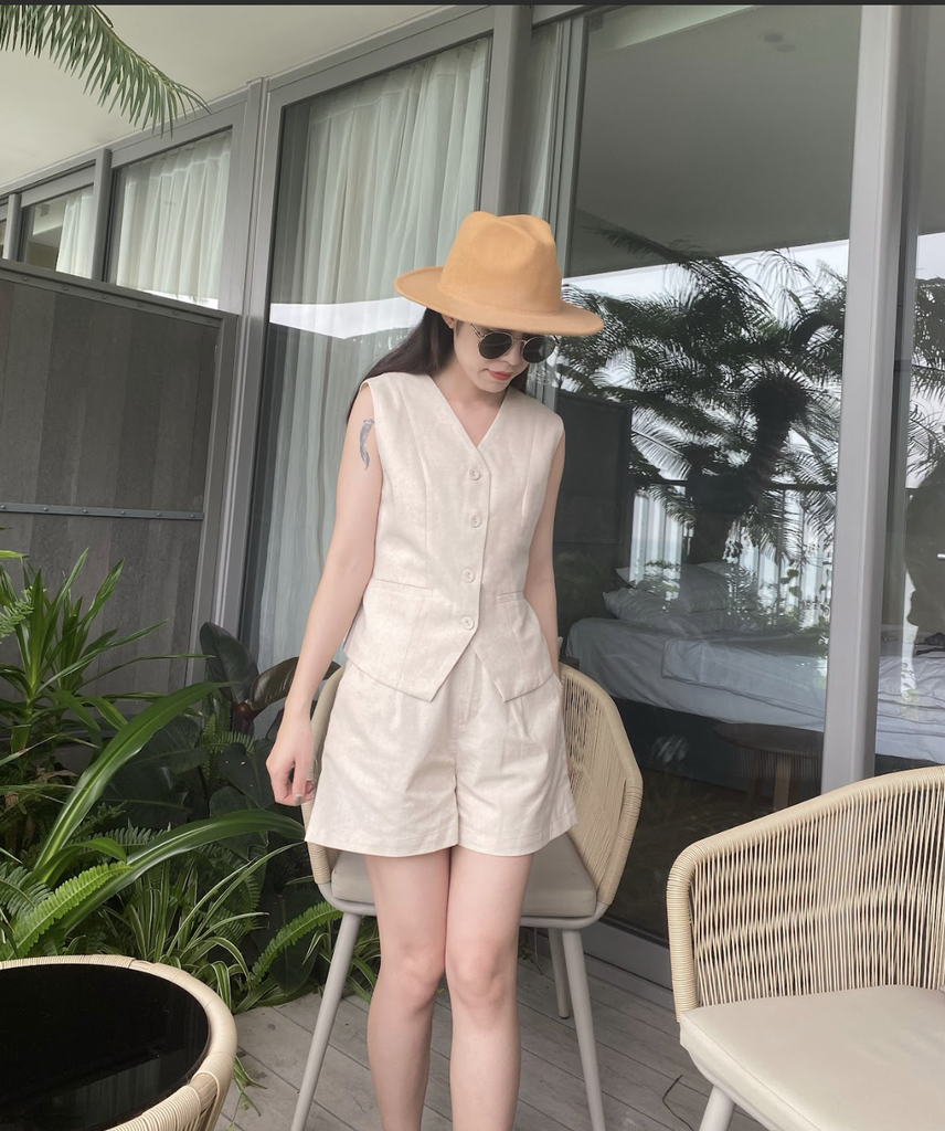 Áo Gile linen Loria phong cách tối giản, nhiều màu: Be, Đen, Trắng, Hồng, Nâu
