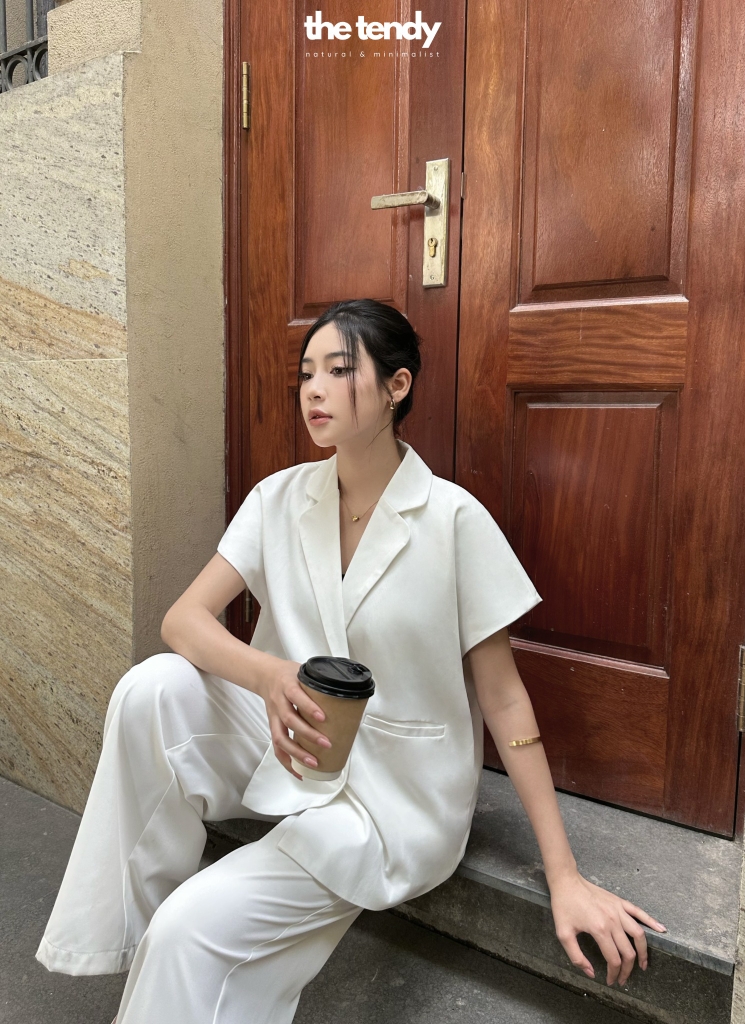 Áo blazer ngắn tay màu trắng Shayna phong cách Hàn Quốc