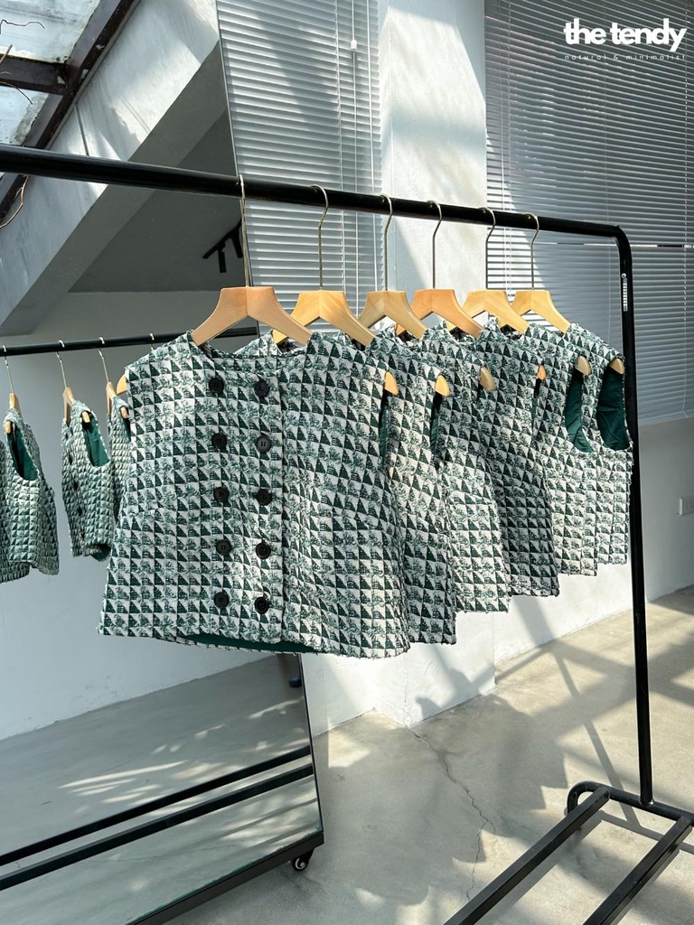 Áo gile dạ tweed caro xanh lá Zava, cúc trước ngực, form croptop