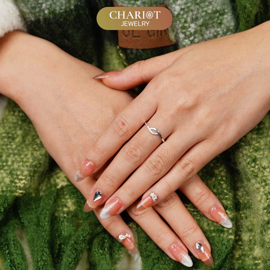 Nhẫn Bạc NCJ15 Xoắn Nhẹ Đính Đá Chariot Jewelry