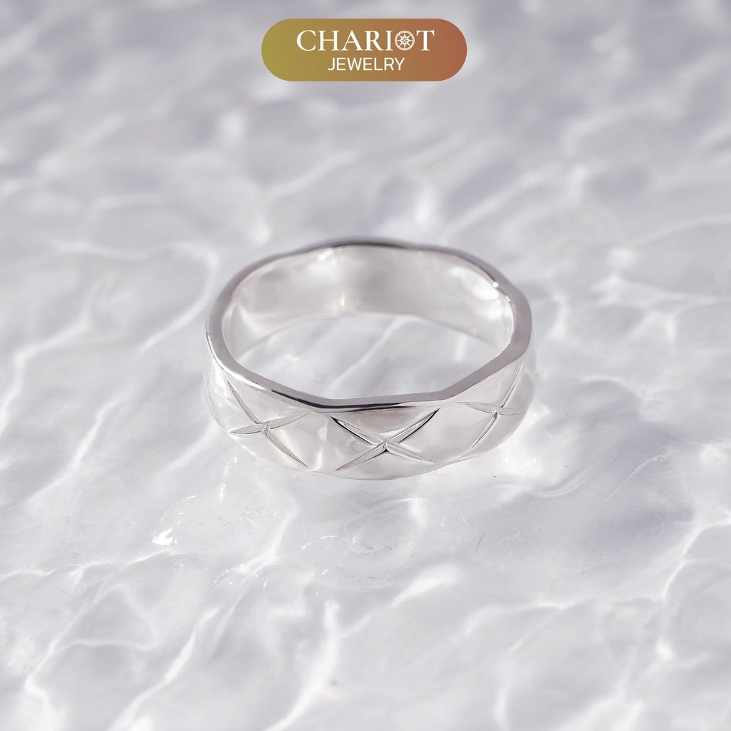 Nhẫn Bạc NCJ26 Khắc Hoạ Tiết Quả Trám Chariot Jewelry