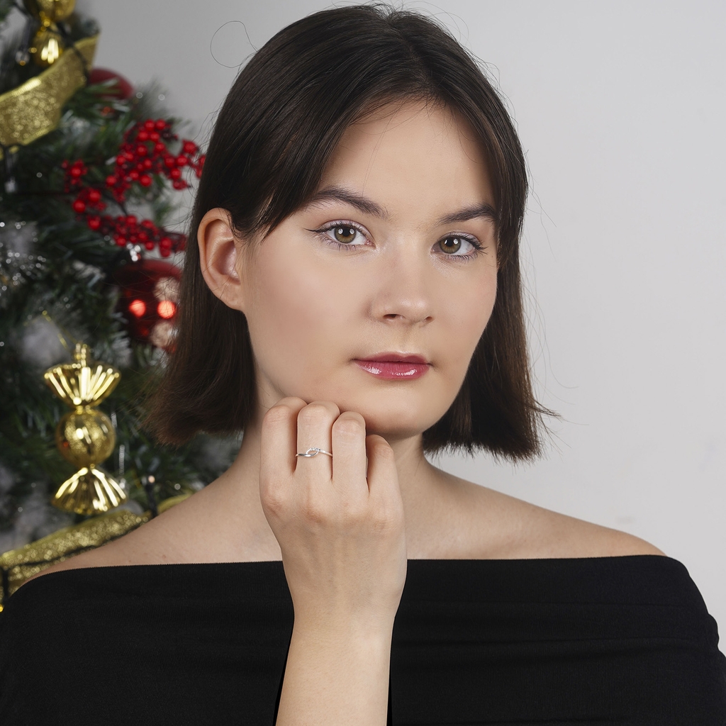 Nhẫn Bạc S925 NCJ15 Xoắn Nhẹ Đính Đá Chariot Jewelry