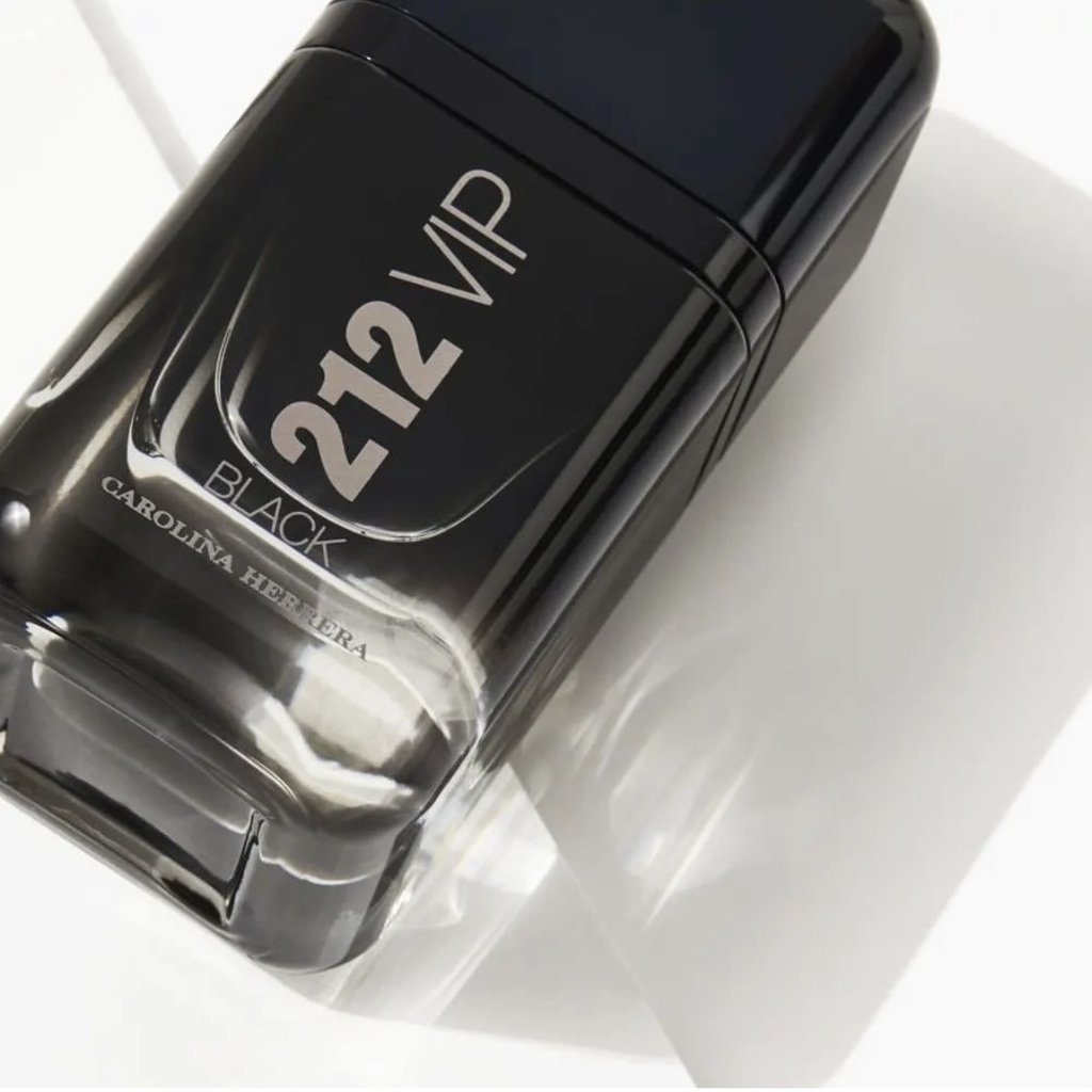 Carolina Herrera 212 Vip Black Own The Party