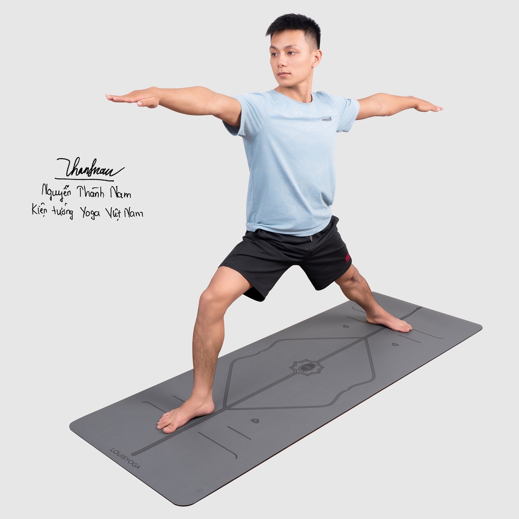 Hình ảnh mẫu tập trên thảm tập yoga cao su cao cấp - DIAMOND