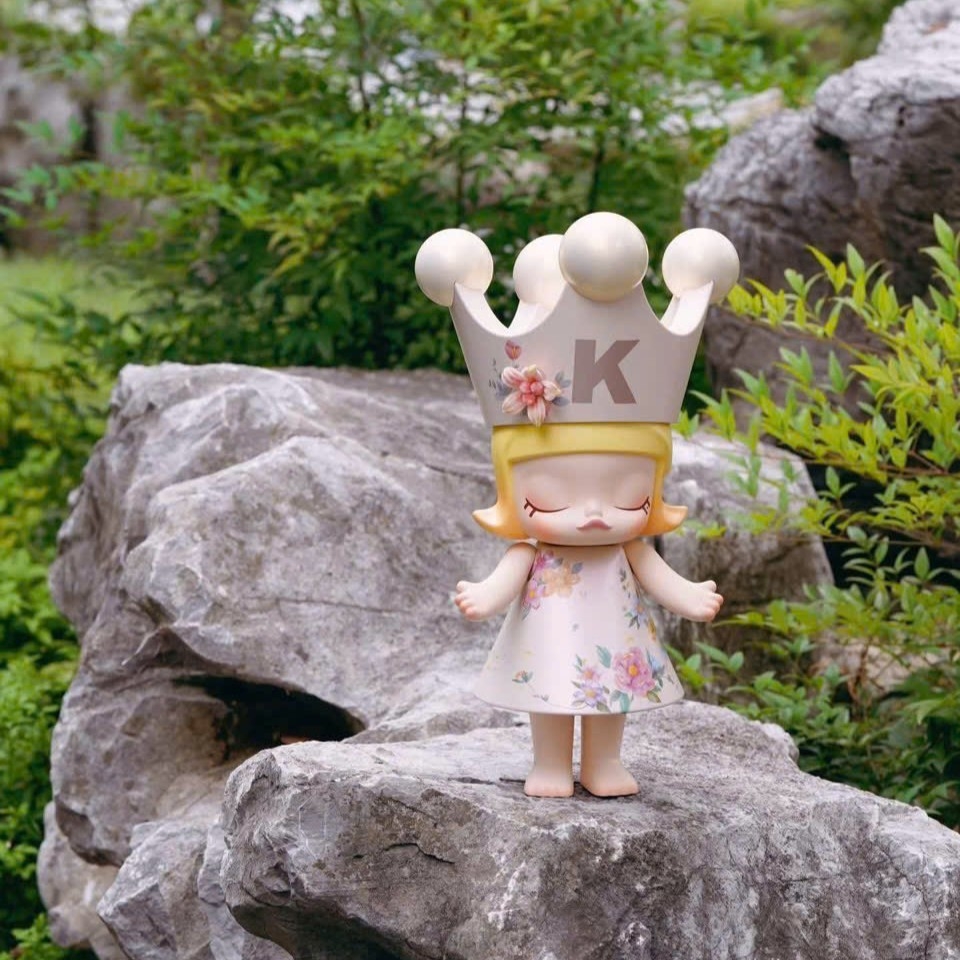 Molly Velvet Flower 400% POPMART CHÍNH HÃNG GIÁ TỐT