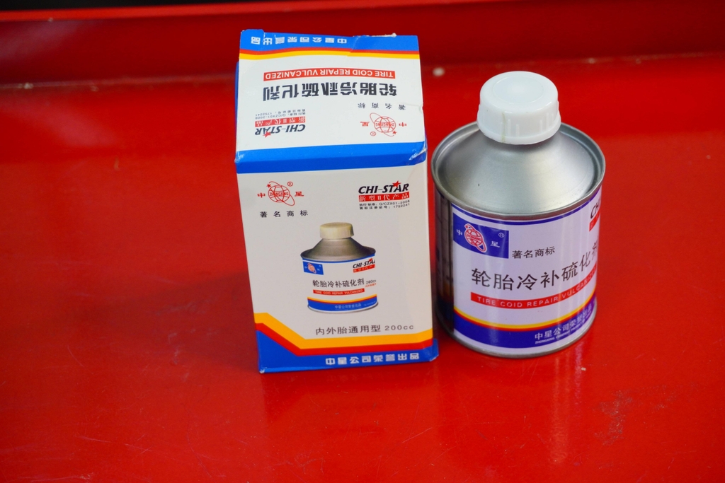 Cao su và keo vá  ô tô xe máy nội địa china