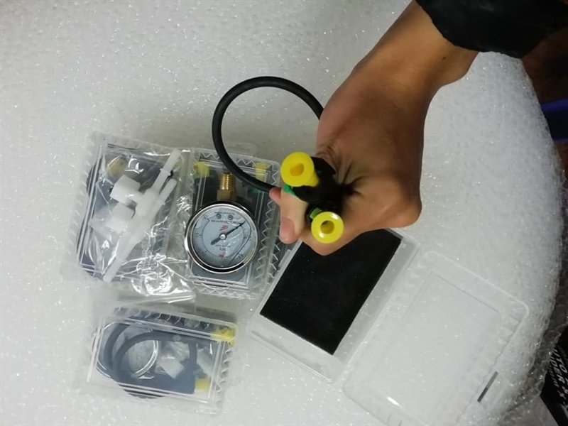 đồng hồ đo áp suất bơm xăng