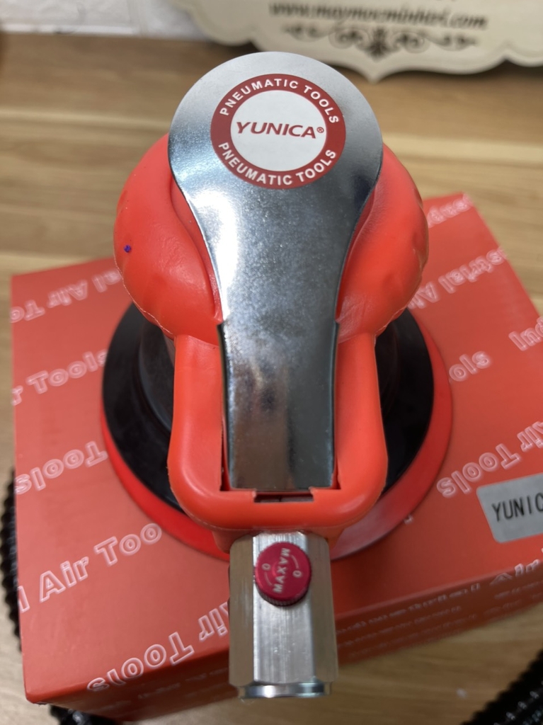 Máy chà nhám hơi tròn Yunica