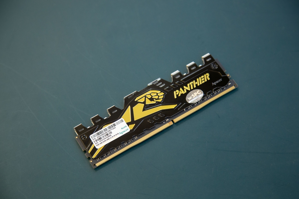 Ram Desktop Apacer OC Panther-Golden (AH4U16G32C28Y7GAA-1) 16GB (1x16GB) DDR4 3200Mhz