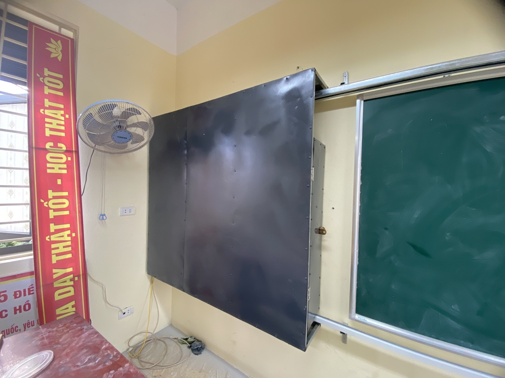 Giá treo tivi di động