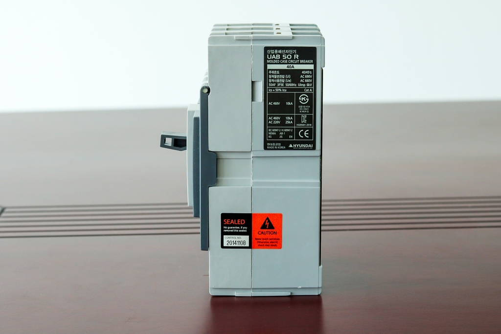 CB 3P-40A (14KA)