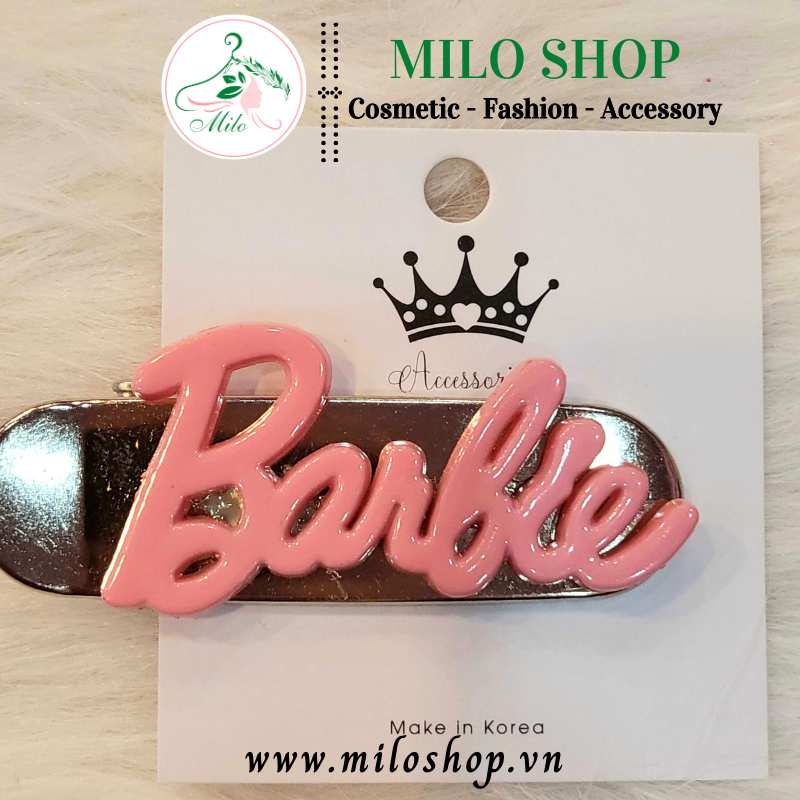 Kẹp tóc đính charm chữ Barbie cute