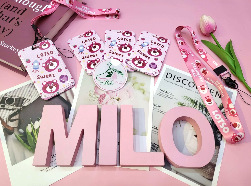 Thẻ tên gấu Lotso cute kèm dây đeo thẻ