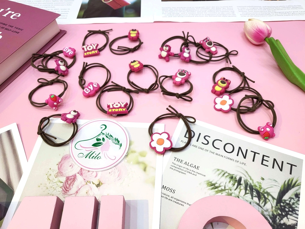 Set 2 dây cột tóc đính charm gấu dâu Lotso (mẫu mới)