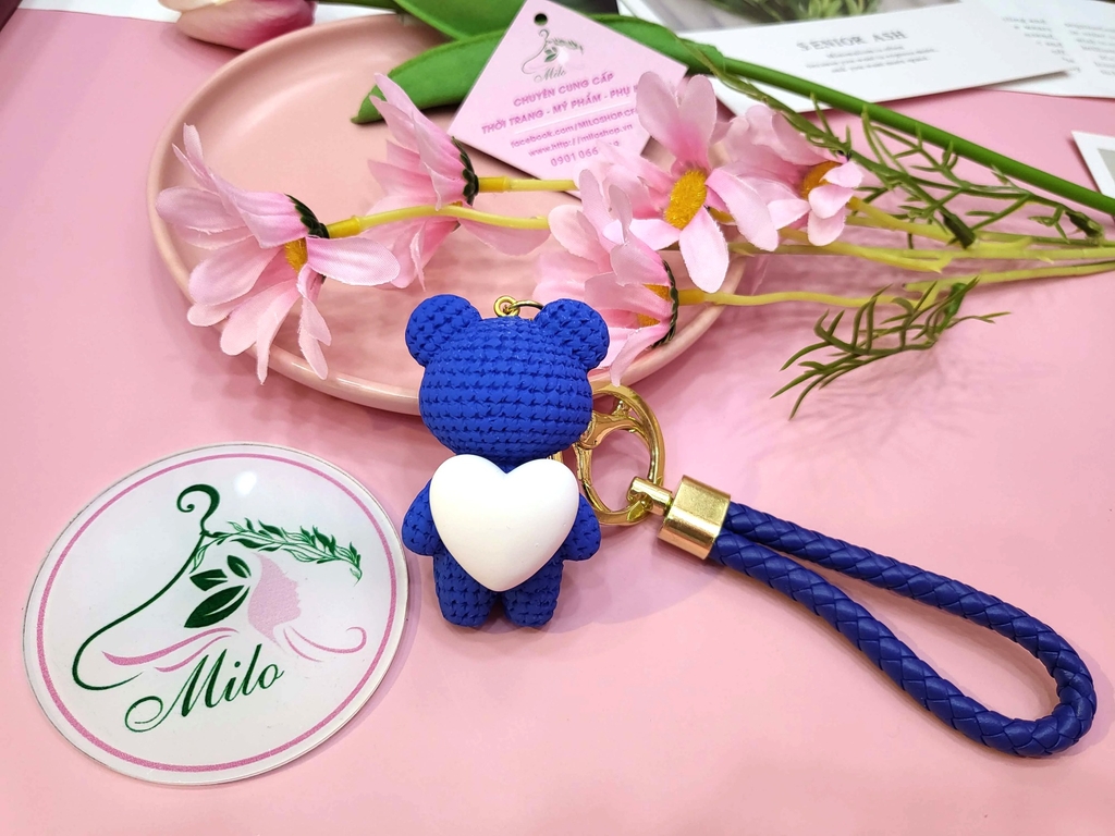 Móc khóa gấu bear resin trái tim kiểu đen len cute