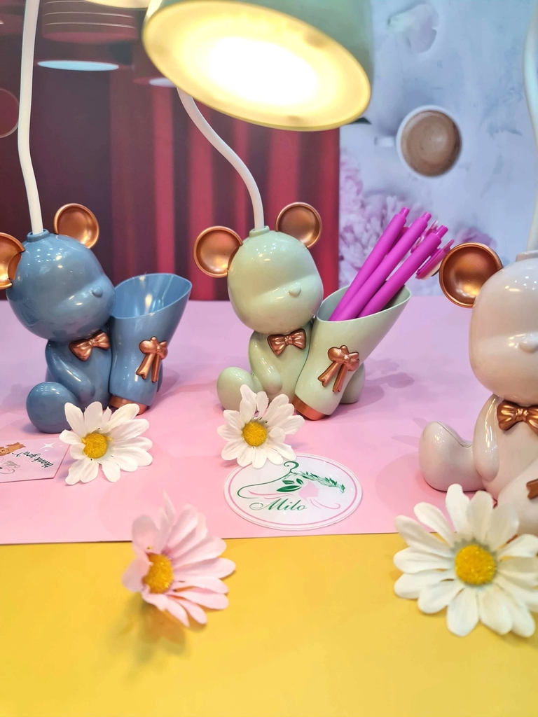 Đèn ngủ để bàn hình gấu Bearbrick có ống cắm bút