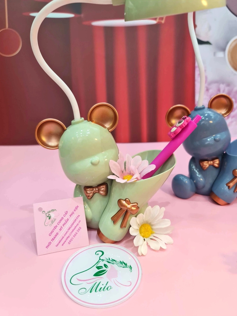 Đèn ngủ để bàn hình gấu Bearbrick có ống cắm bút