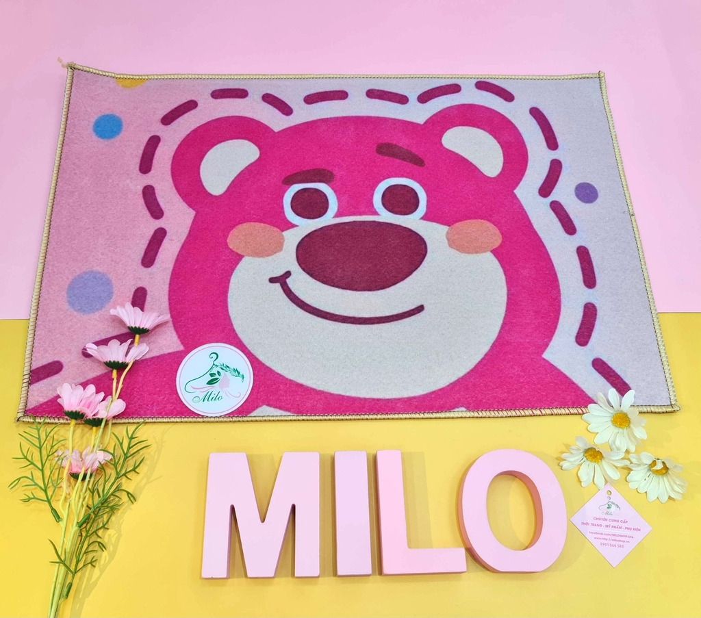 Thảm lau chân gấu dâu Lotso