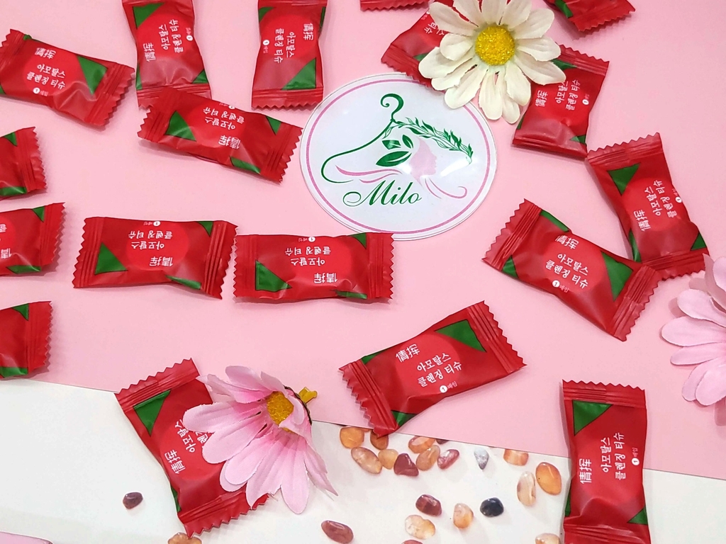 Khăn nén du lịch Hàn Quốc hình viên kẹo (gói 20 viên-màu đỏ)
