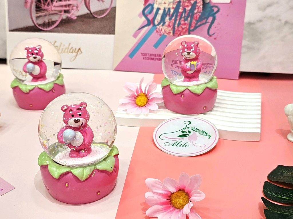 Quả cầu tuyết gấu dâu Lotso