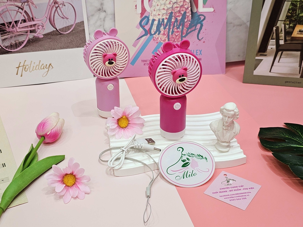 Quạt cầm tay gấu dâu Lotso - Mini Handheld Fan (kèm sạc USB + dây móc đeo)