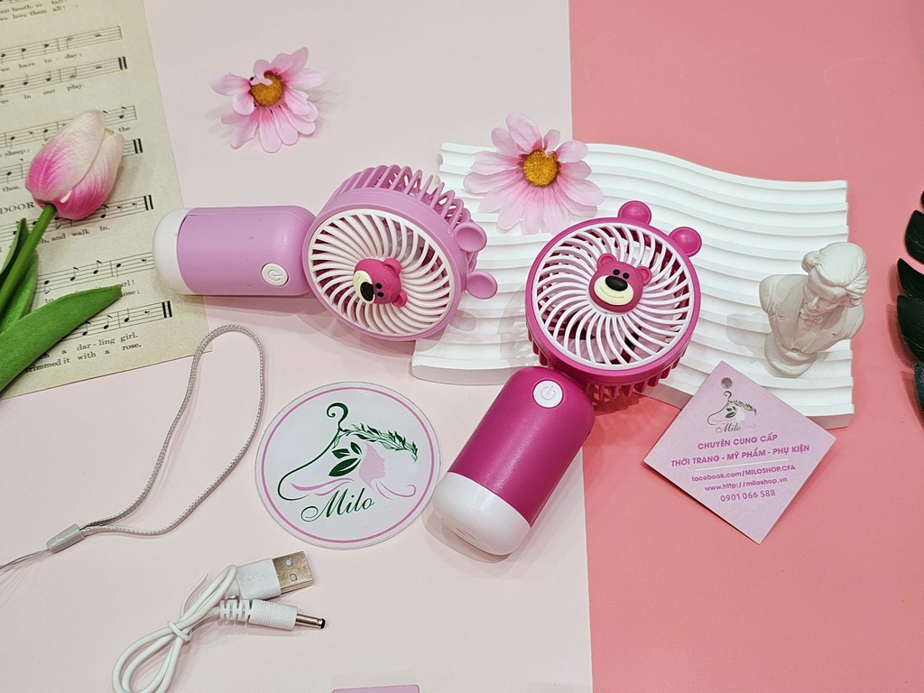 Quạt cầm tay gấu dâu Lotso - Mini Handheld Fan (kèm sạc USB + dây móc đeo)