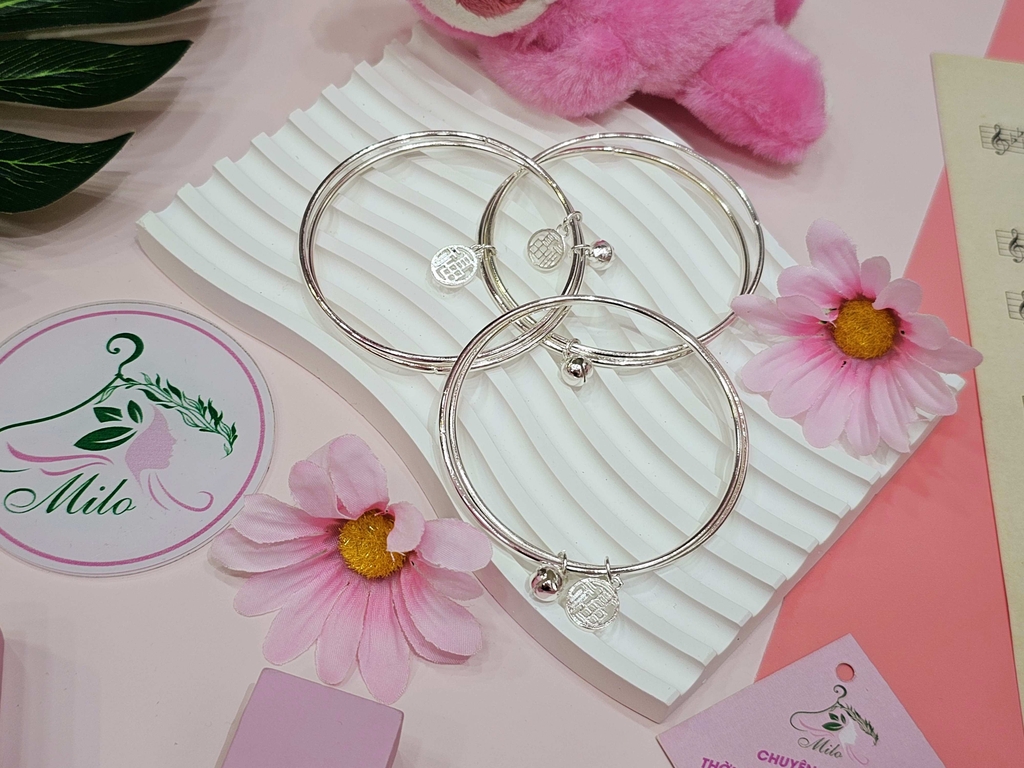 Vòng tay đôi phối chuông và họa tiết