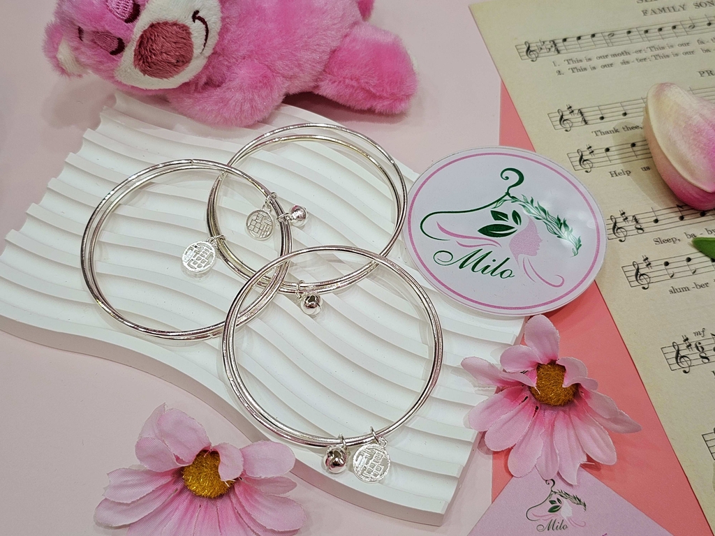 Vòng tay đôi phối chuông và họa tiết