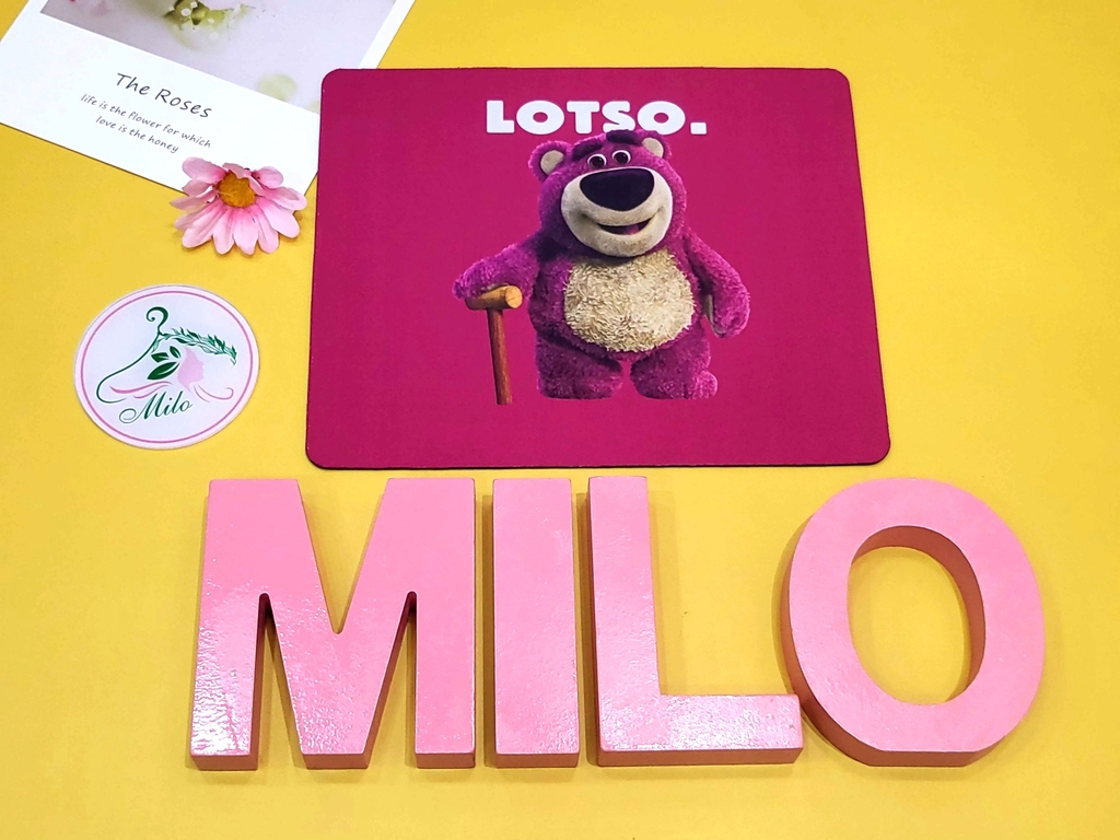 Tấm lót chuột hình gấu dâu Lotso